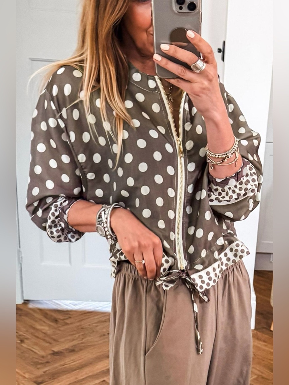 Polka Dot Contrast Detail Zip-Up Long Sleeve Shacket - Picture 3 of 4